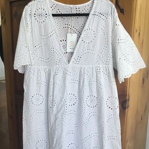 White cotton eyelet beach cover. Made in Italy L